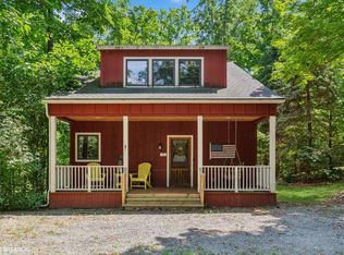 9 Orchard Ln, Buchanan, MI 49107