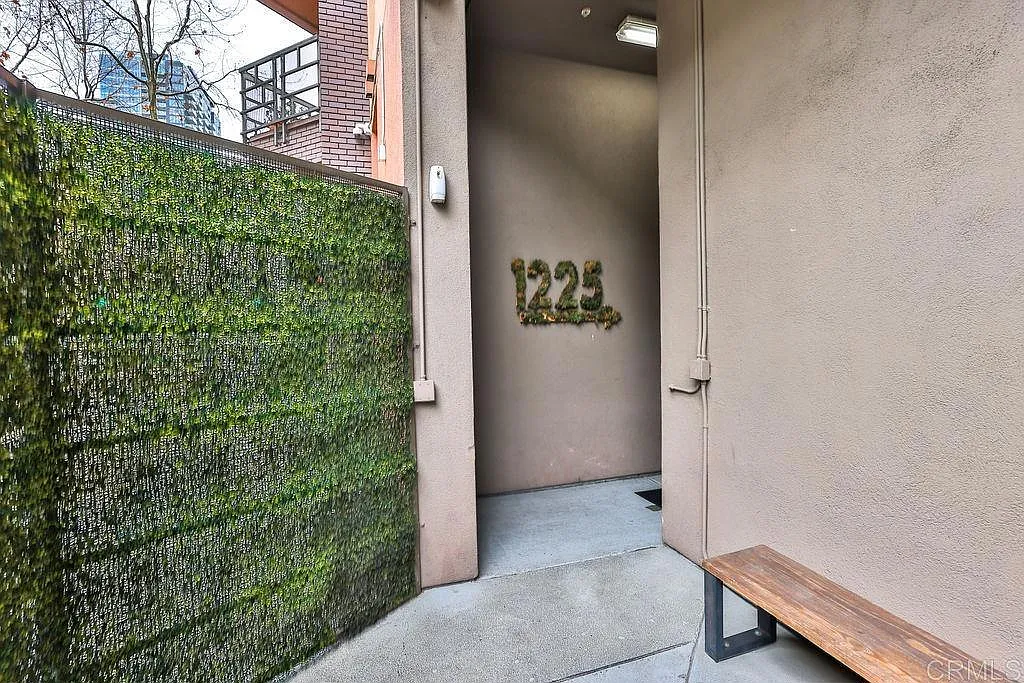 1 bed, 1.0 bath, 892 sqft, $3,000 — Photo 4