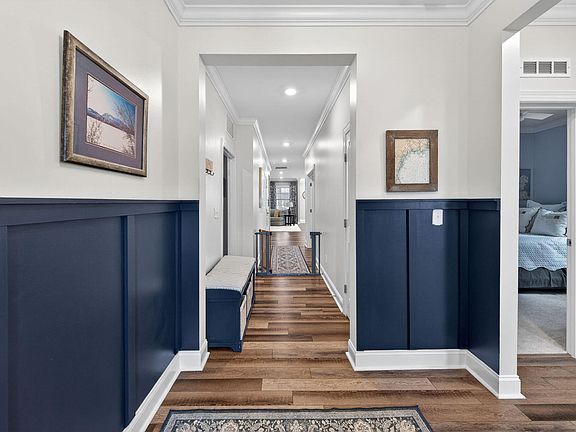 3rd image of 118 Mahogany Run