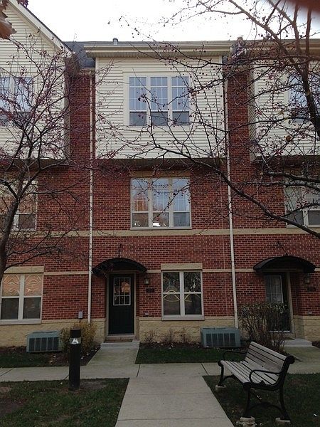 1st image of 2717 W Riverview Pkwy