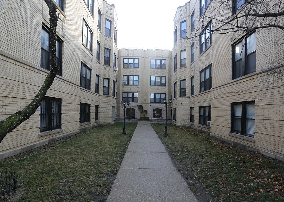 1st image of 3639 W Dickens Ave #A3