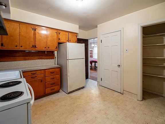 3rd image of 326 Greenwell Ave