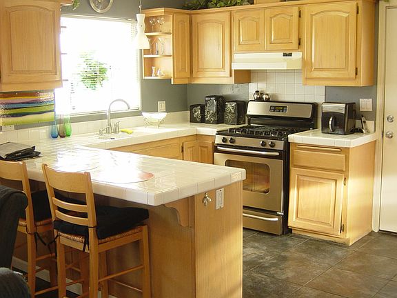 2nd image of 205 E 2nd St
