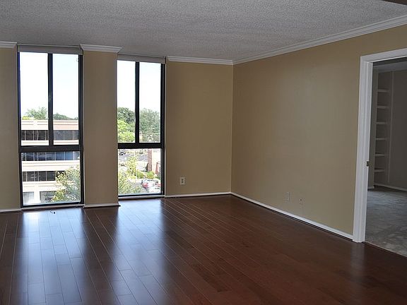 5th image of 6800 Fleetwood Rd APT 601