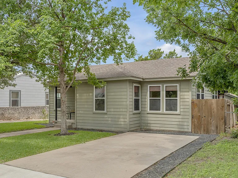5408 Avenue F — Photo 29