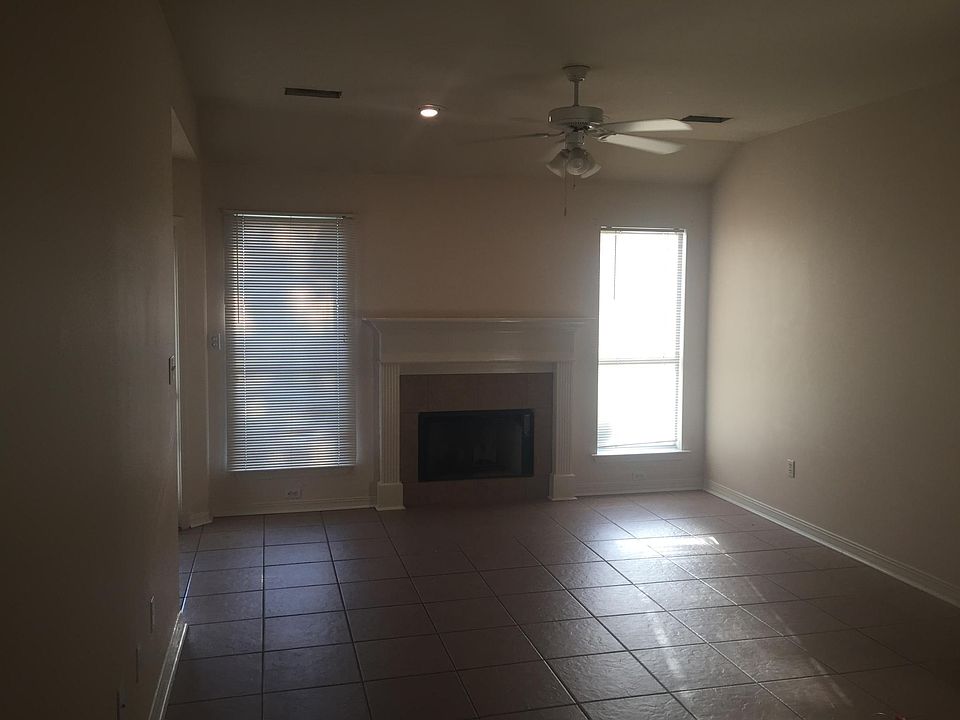 2nd image of 70101 7th St