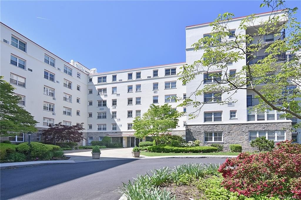 2 Stoneleigh Plaza UNIT 1R, Bronxville, NY 10708 Zillow