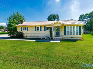 409 Nebraska Ave, Stevenson, AL 35772