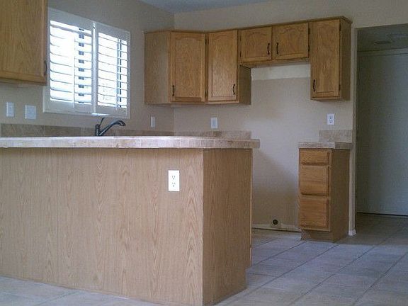 4th image of 11613 W Olive Dr