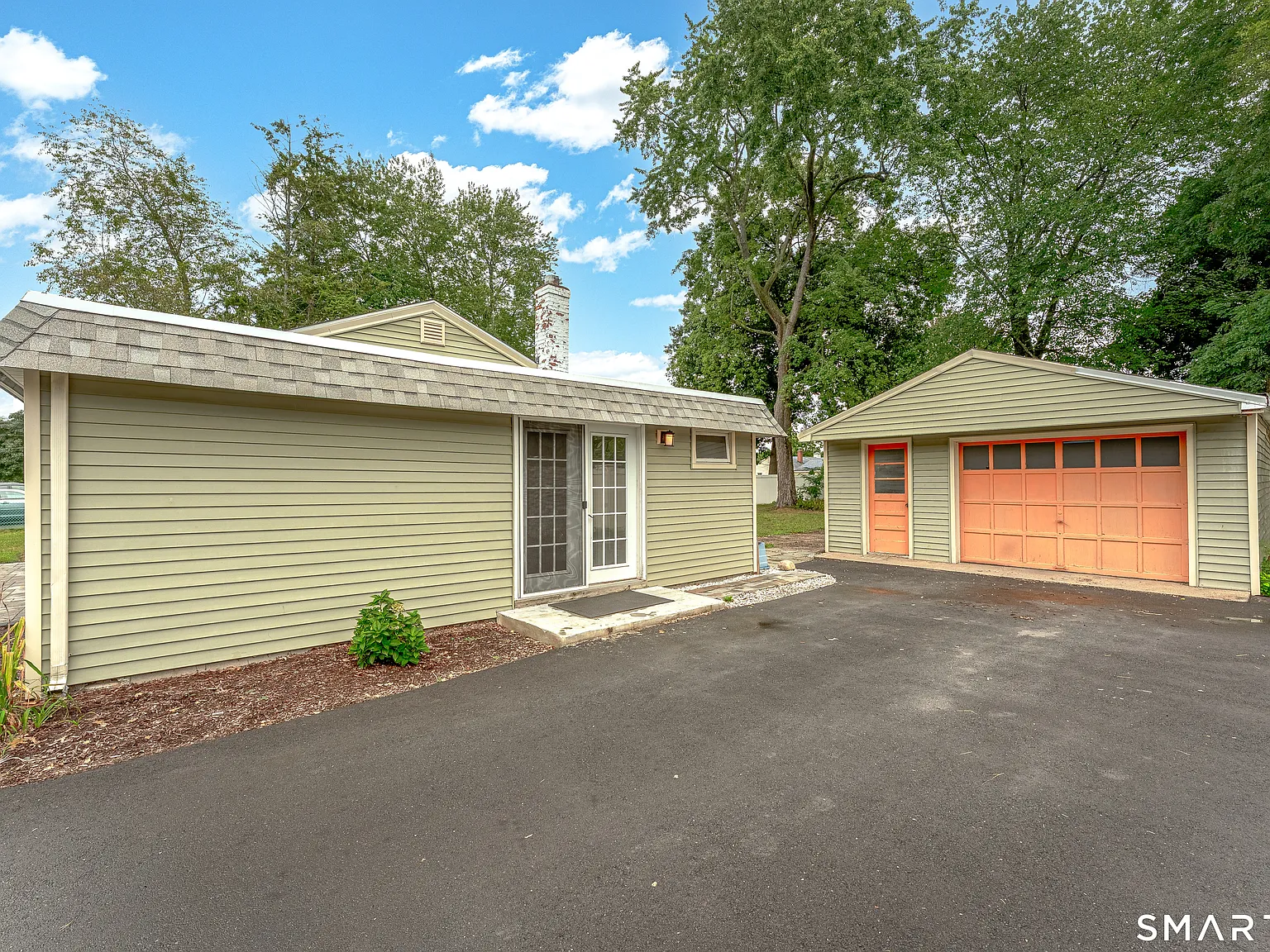 3 bed, 1.5 bath, 1278 sqft, $2,500 — Photo 4