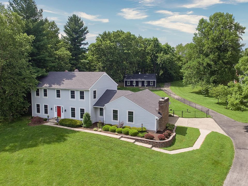 1st image of 390 Eminence Pike
