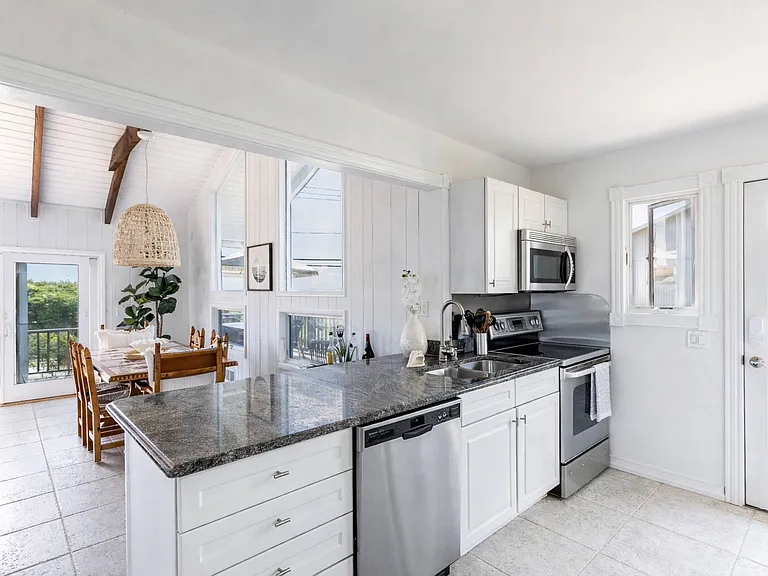 627 Old Montauk Hwy — Photo 6
