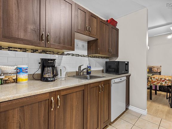5th image of 9 Forest Hills Pkwy #351