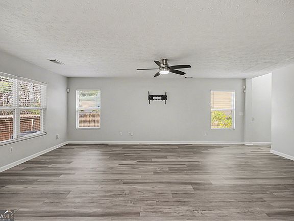 5th image of 301 Silver Spring St
