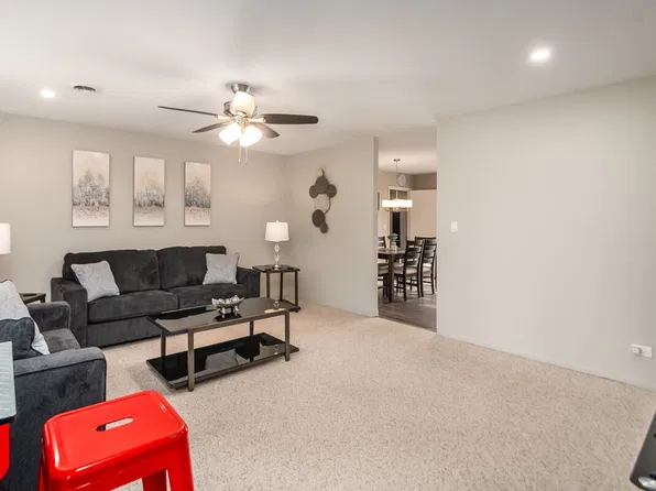 15122 Huntington Ct #Id1301336p, Orland Park, IL 60462