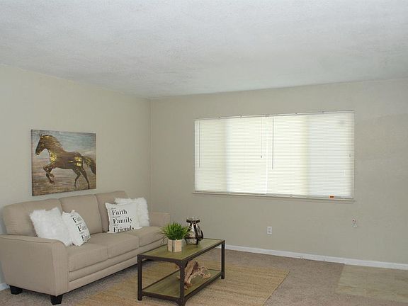 5th image of 7700 Sweetbrier Way