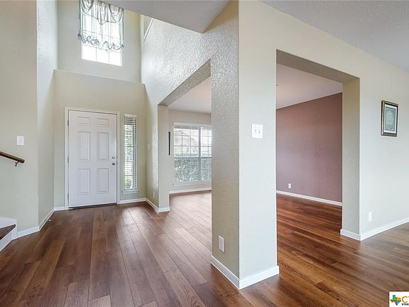 4th image of 651 Kingbird Pl