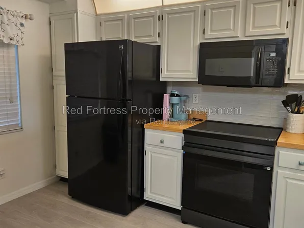 14831 Hole In 1 Cir APT 203, Fort Myers, FL 33919