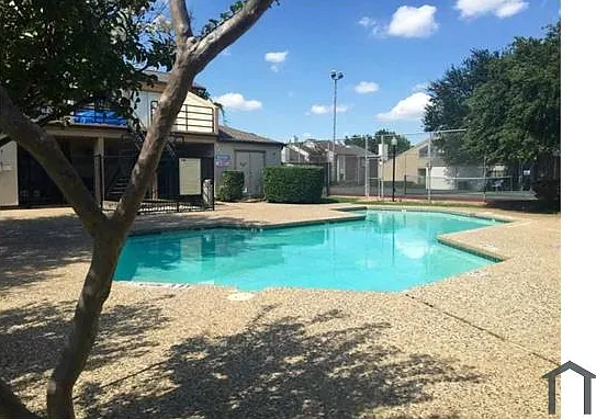 1 bed, 700 sqft, $1,300 — Photo 2