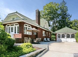 56 S Highwood Ave, Glen Rock, NJ 07452