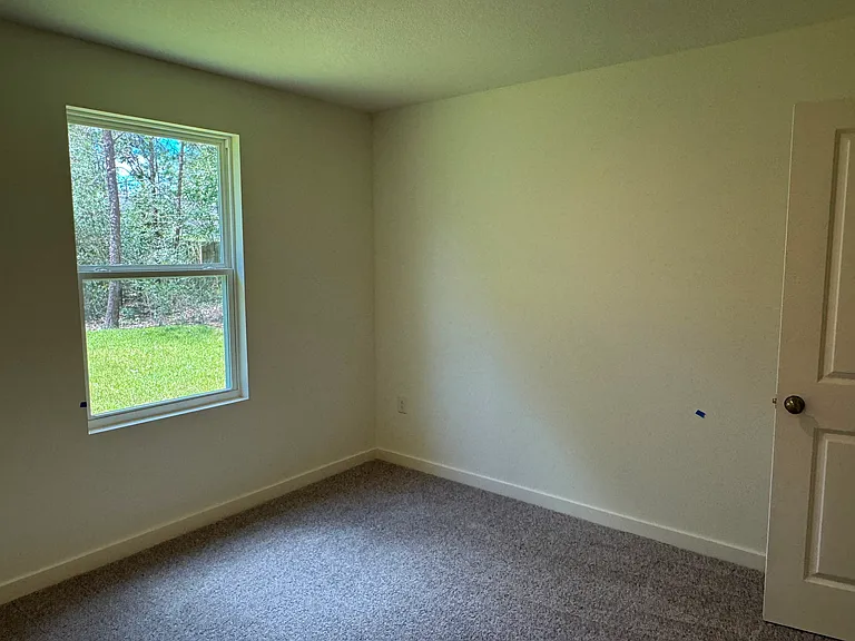 204 E Iris Ln — Photo 8
