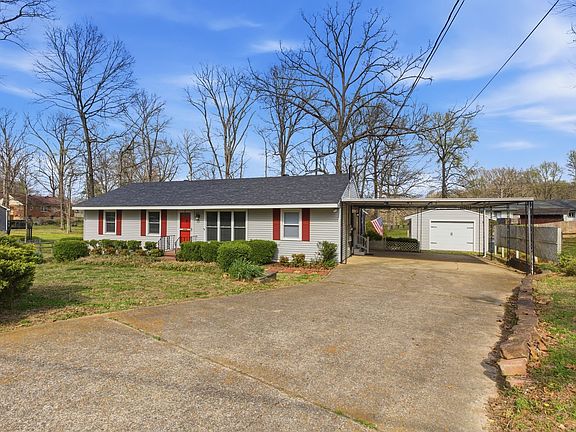 3rd image of 105 Shady Hill Rd