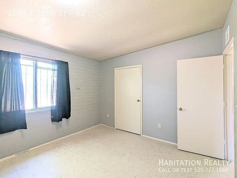 2044 E 18th St #2 — Photo 8
