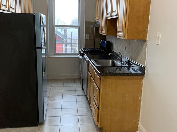 5th image of 2165 Chatterton Ave #5D