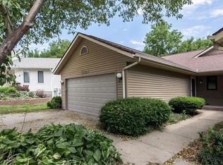 1004 Cambria Ct, Iowa City, IA 52246