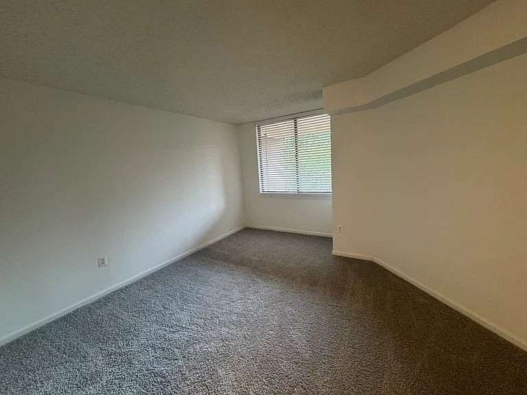 10101 Grosvenor Pl #603 — Photo 10
