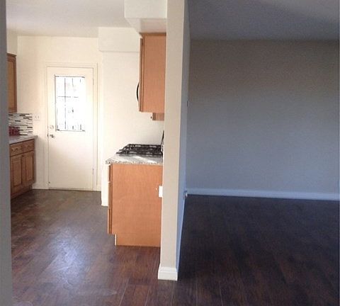 4th image of 41351 Acacia Ave