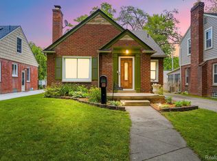 11406 Melrose St, Livonia, MI 48150
