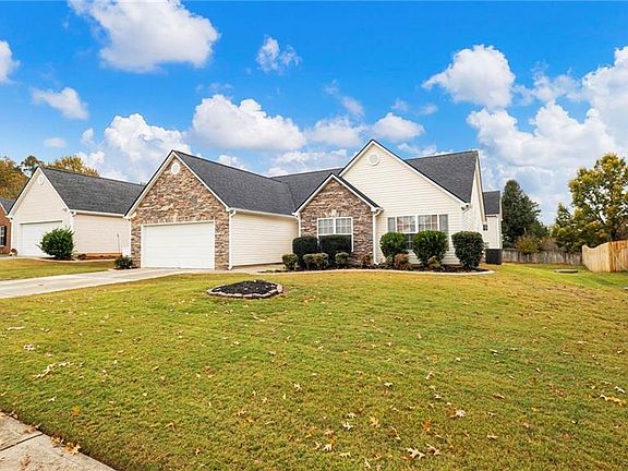 2nd image of 3547 Lake Valley Ct