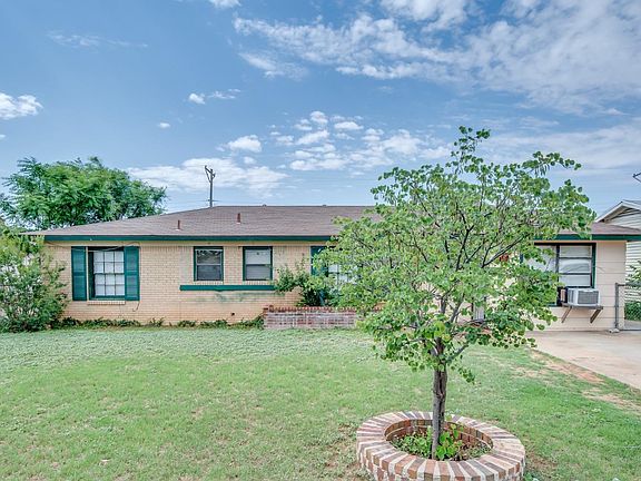 2nd image of 1832 E 1st Pl