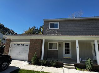5725 Pine Rdg, Haslett, MI 48840