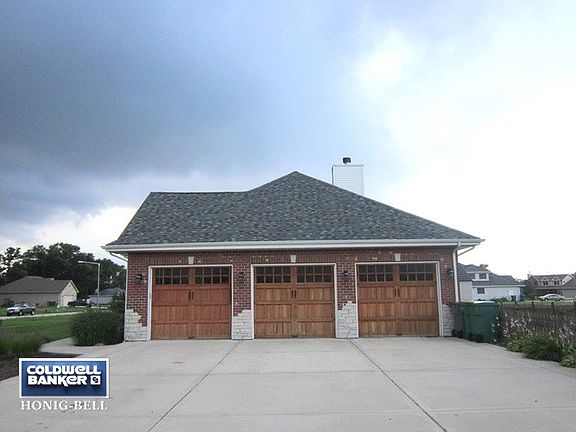 3rd image of 934 Winchester Green Dr