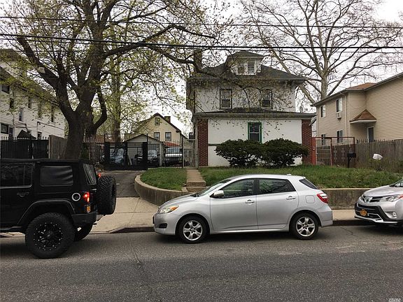 3rd image of 9925 Farmers Blvd