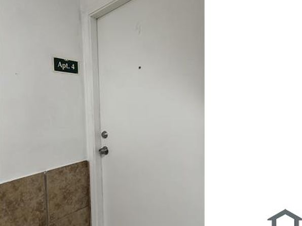 8502 International Blvd #4