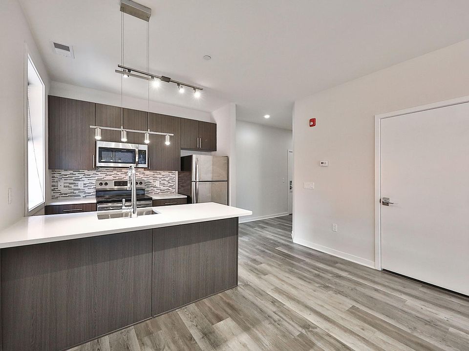1st image of 1408 N 31st St APT 508