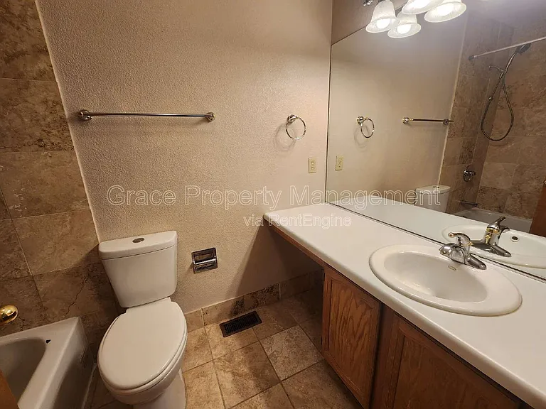 11725 Chase Ct — Photo 13
