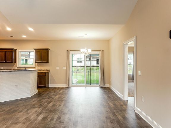 5th image of 109 Baylee Cir
