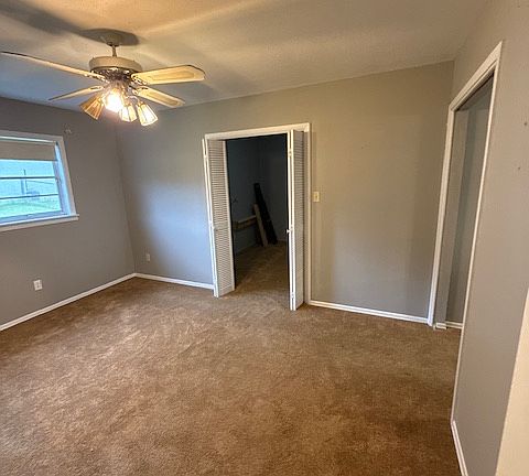 2nd image of 411 Hacienda Cir