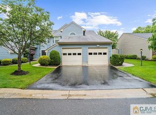 5 Scarborough Rd, Monroe Township, NJ 08831