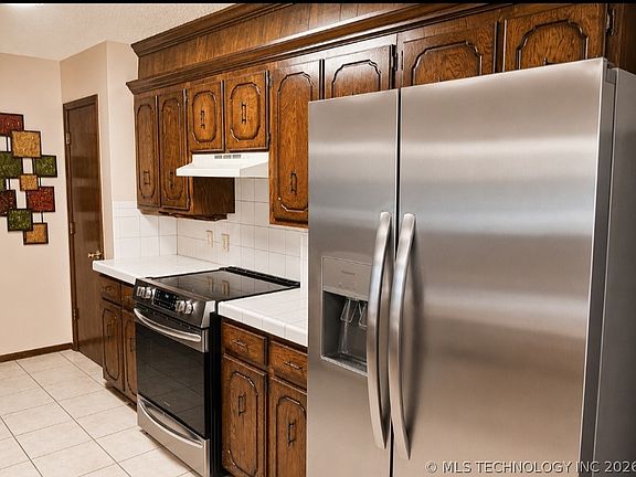 3rd image of 9041 N 175th East Ave