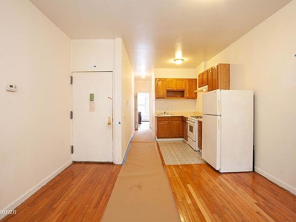 3rd image of 2409 Tilden Ave #3L