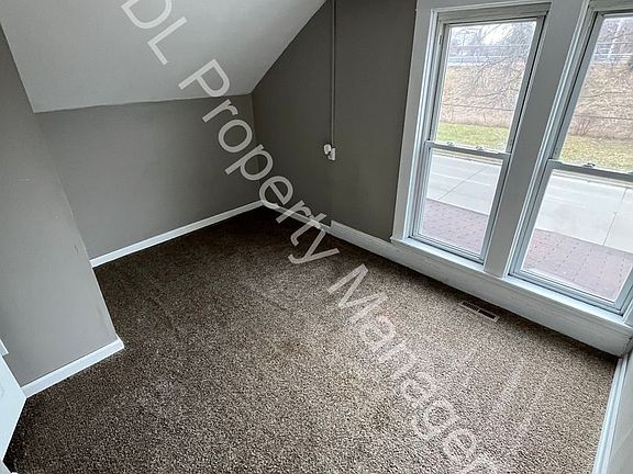 3rd image of 2634 N Michigan Ave