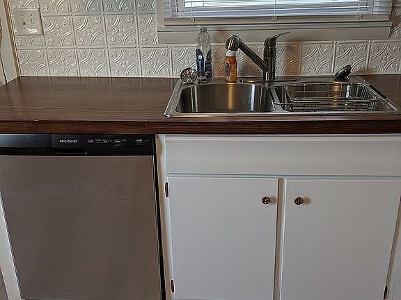 5th image of 808 E Columbia Ave