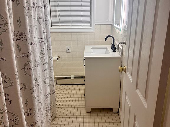 5th image of 50 Dunnell Ave Floor 1