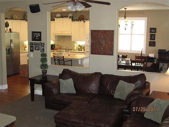 5th image of 704 Plum Creek Ct