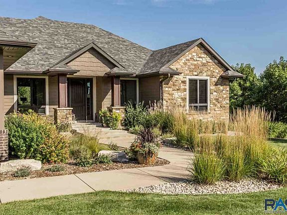 2nd image of 47970 Green Meadow Ln